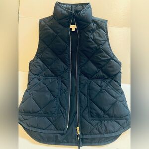 NWT Sz S navy J Crew quilted vest